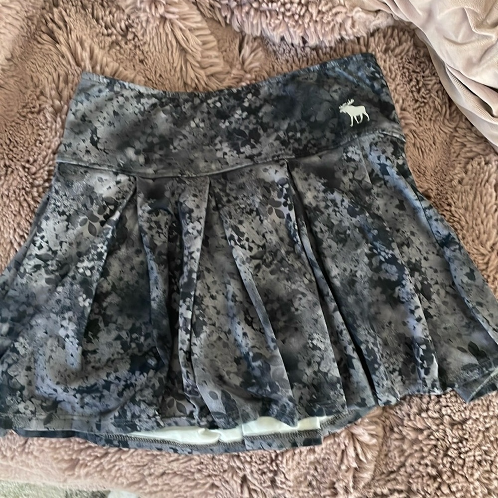 Abercrombie active skort size 11/12